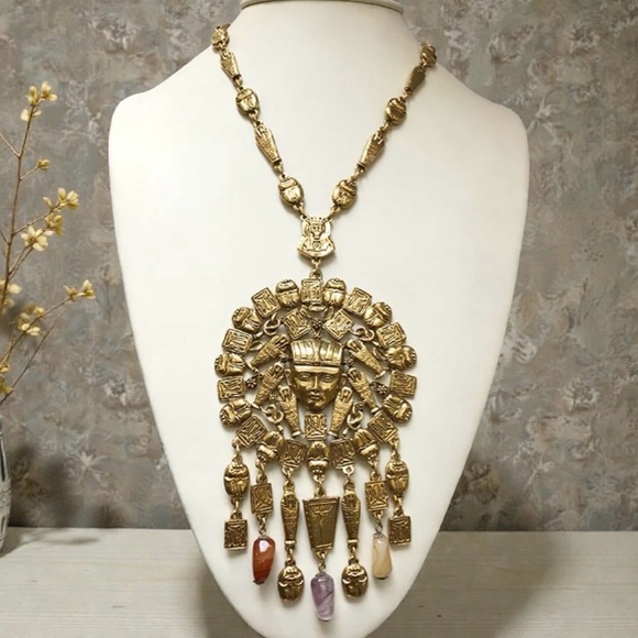 Goldette Jewelry - GOLDETTE Signed 1960s Egyptian Revival Pendant Necklace w/Agate Gemstone Tassels